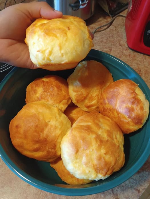 Air Fryer “10-Minute Fluffy Butter Biscuits”