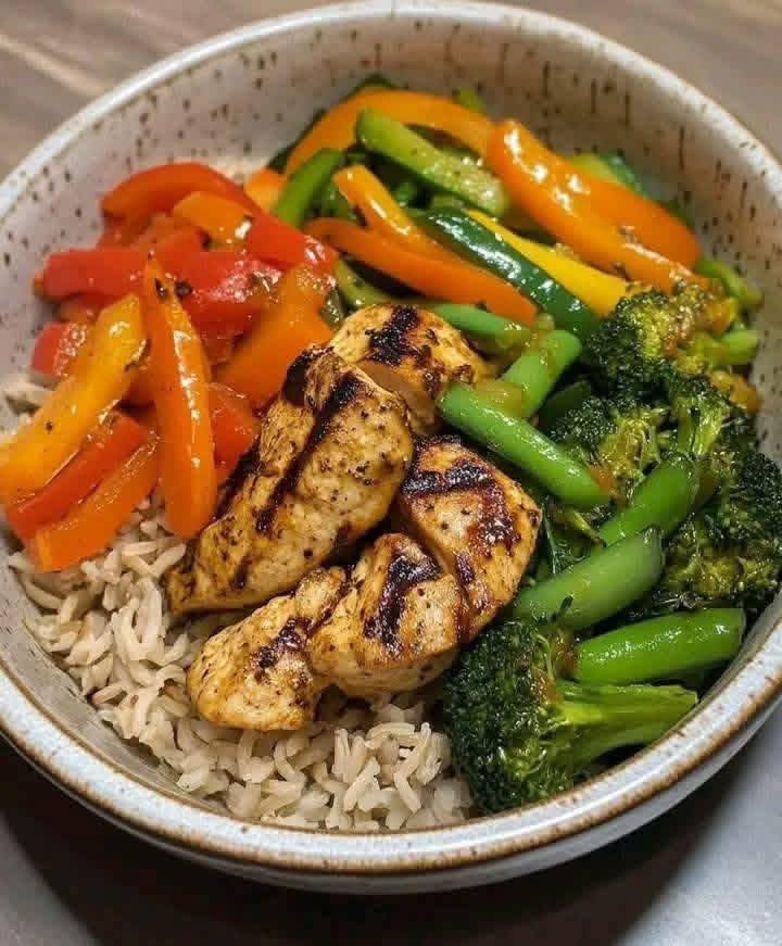 High-Protein Chicken & Veggie Power Bowl with Brown Rice