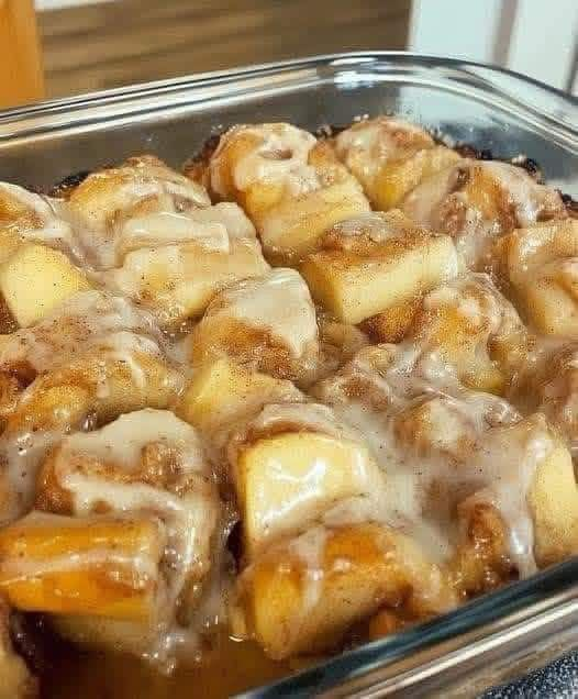 Air Fryer Cinnamon Roll Apple Cobbler