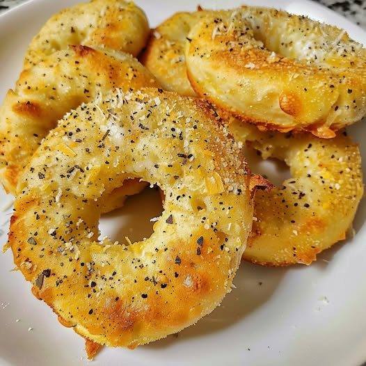 Keto Garlic Parmesan Bagels