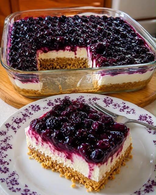 Keto Healthy Blueberry Yogurt Parfait