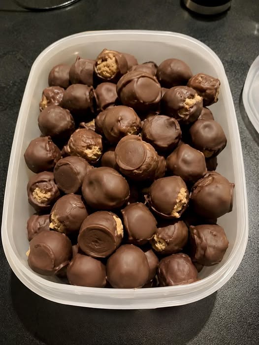 Three Ingredient No bake chocolate peanut butter balls