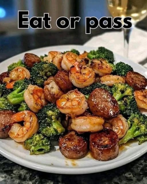 Air Fryer Honey Garlic Shrimp, Sausage & Broccoli