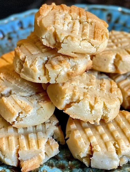 Keto Butter Cookies: Low in carbs, sugar-free, and soft as butter