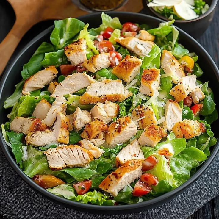 Diabetic-Friendly Grilled Lemon Herb Chicken Salad Bowl