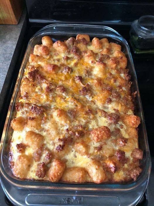 Easy Low-Carb Cheesy Ground Beef Casserole (Keto Comfort Food)