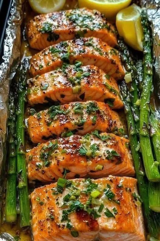 Baked Salmon in Foil with Asparagus (Quick & Healthy)