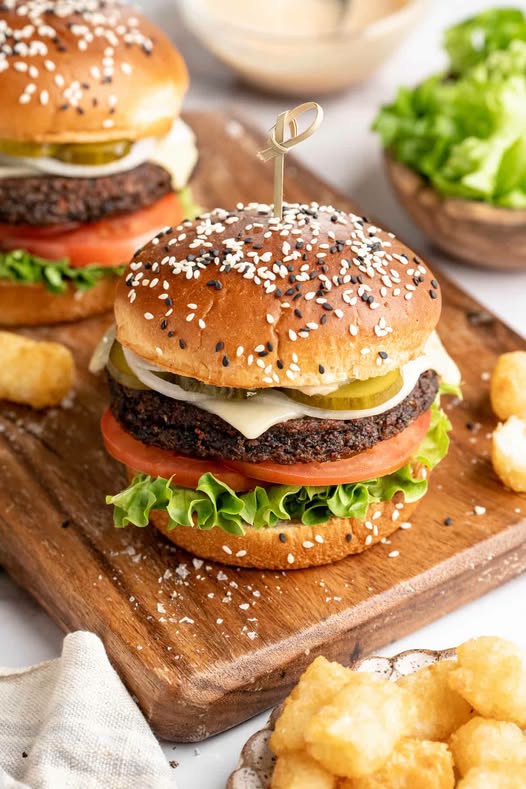Meaty Beet Burgers (Veggie Burger)