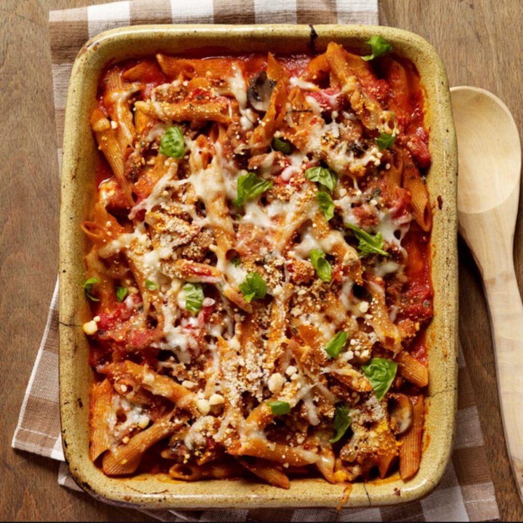 Weight Watchers–Style Baked Penne with Turkey, Mushroom & Roasted Pepper Ragù