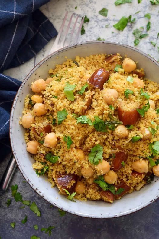Easy Moroccan Couscous with Chickpeas
