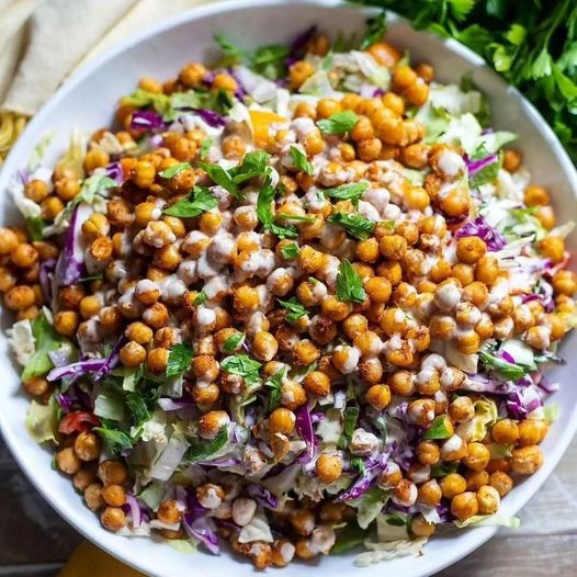 Vegan Crispy Chickpea Chopped Salad 🥗✨
