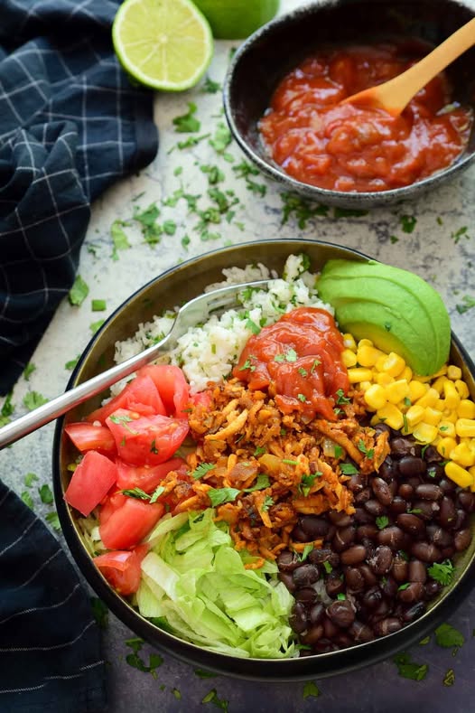 Vegan Taco Bowls with Taco “Meat” & Cilantro Lime Rice 🌮🌿