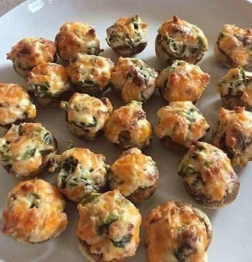Cheesy Spinach Stuffed Mushrooms (High-Protein Snack / Appetizer)
