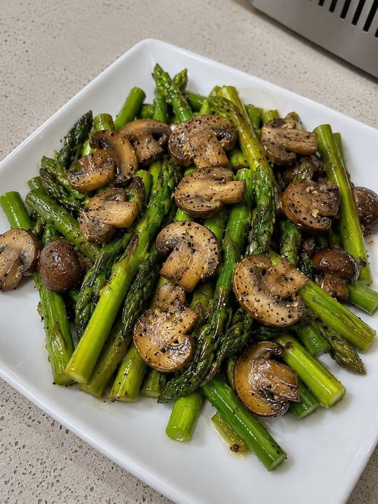 Sautéed Asparagus and Mushrooms