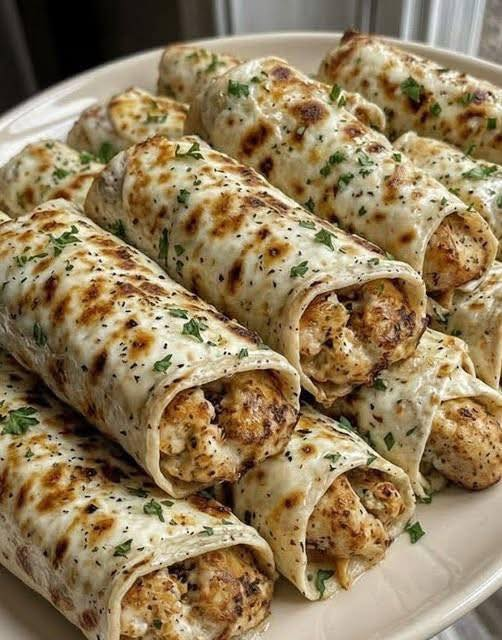 keto cheesy chicken rolls