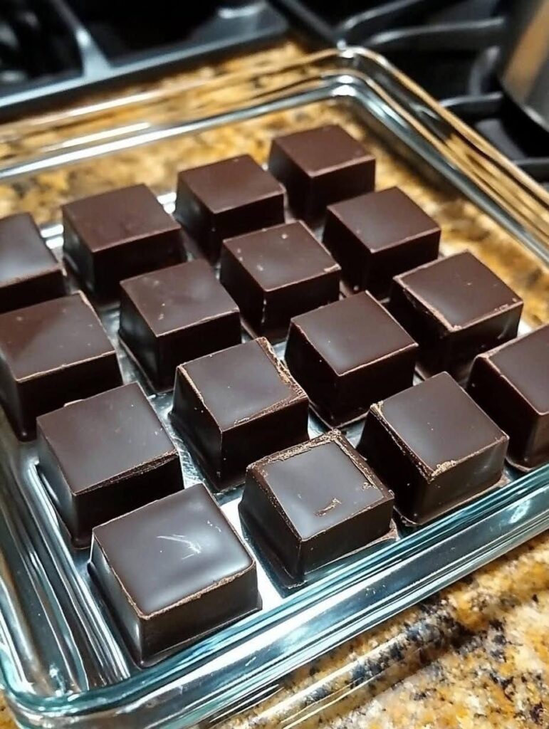 Easy Homemade Dark Chocolate Recipe (Rich, Healthy & Naturally Sweetened)