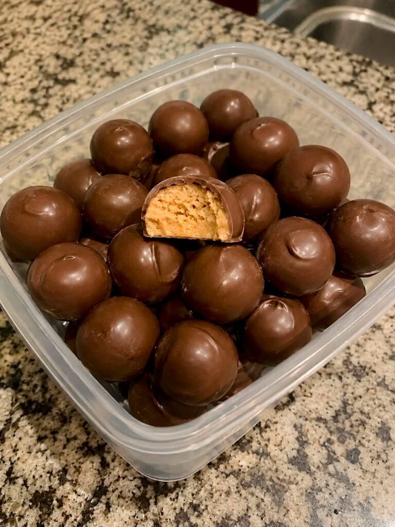 1-Point, 3-ingredient No-Bake Peanut Butter Balls