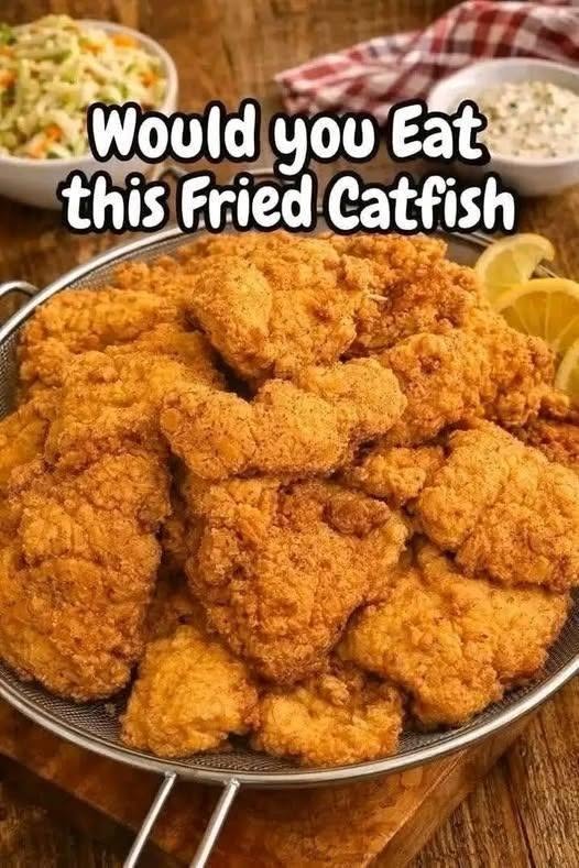 🐟 Southern Fried Catfish (Crispy & Golden)