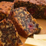 Easy fat-free and low in sugar tea loaf