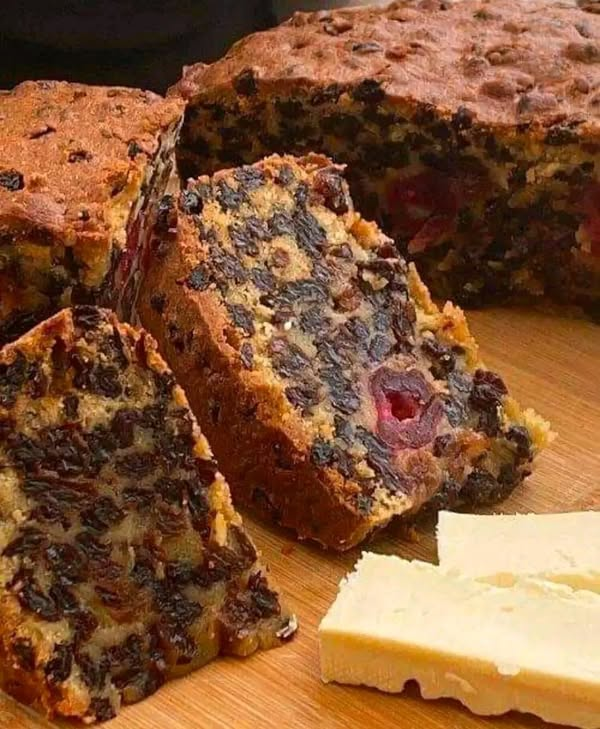 Easy fat-free and low in sugar tea loaf