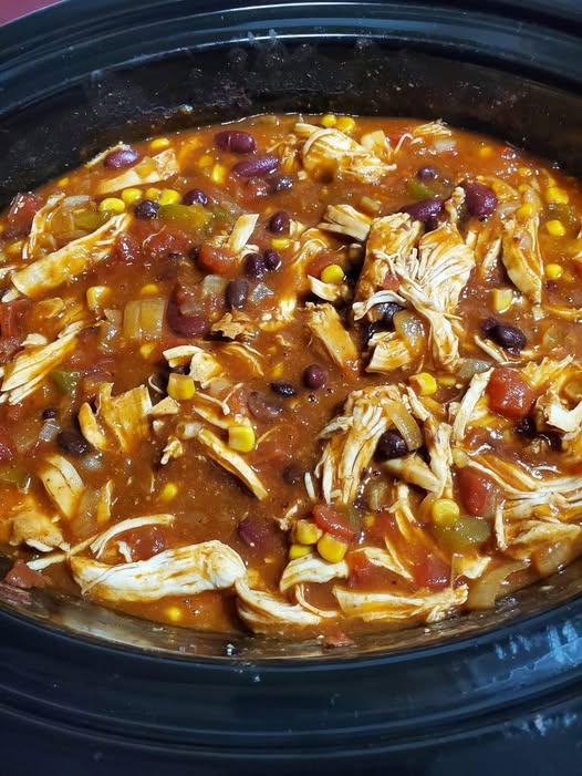 slow cooker chicken taco soup