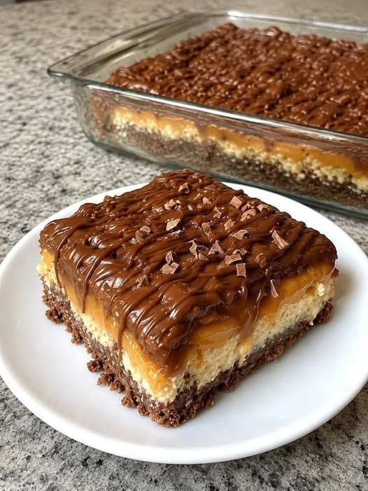 Vegan Chocolate Caramel Pretzel Bars
