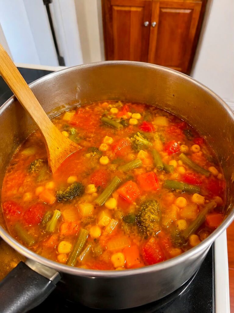 The Best Basic Zero-Point Veggie Soup