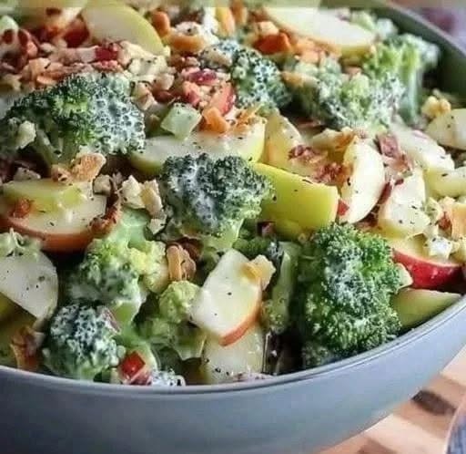 Broccoli Apple Crunch Salad
