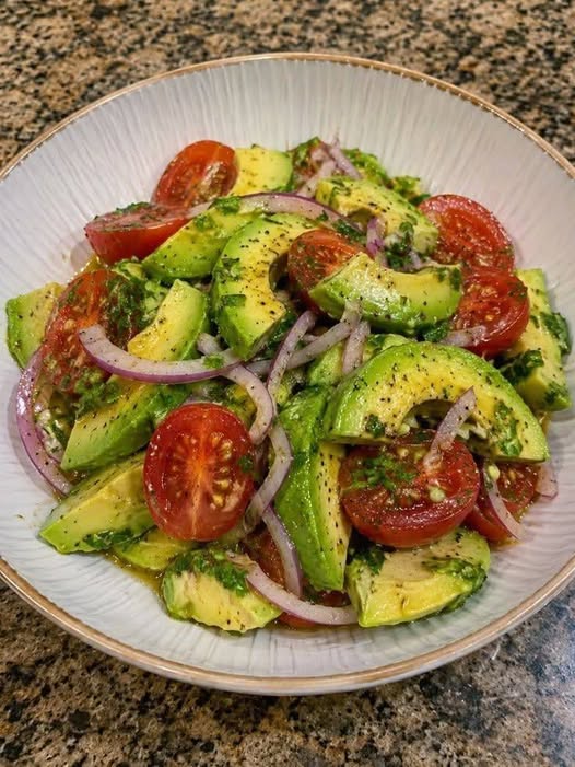 Avocado Tomato Onion Salad