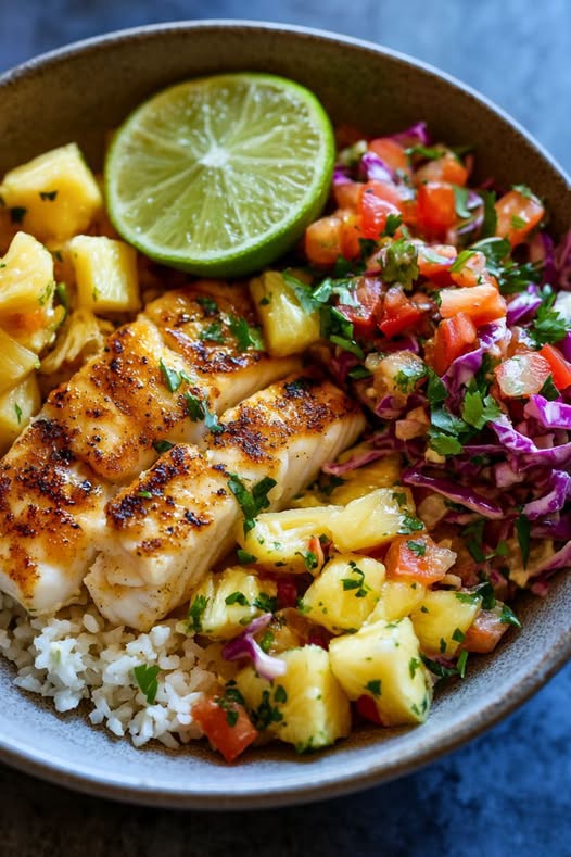 BLACKENED FISH TACO BOWL WITH PINEAPPLE SALSA