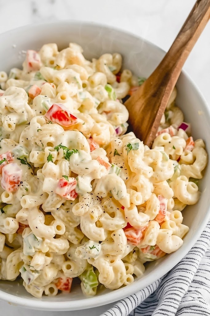 Simple Creamy Macaroni Salad