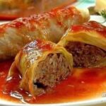 0-Point Stuffed Cabbage Rolls with Gravy (WW-Friendly)