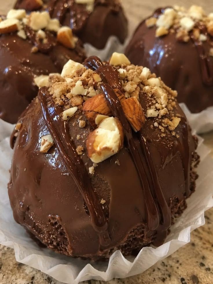 Vegan Chocolate Ice Cream Balls 🍫🍨