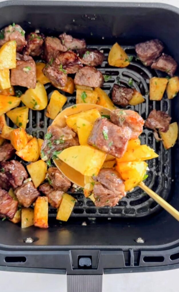 Air Fryer Garlic Steak and Potato Bites (High-Protein Easy Dinner)